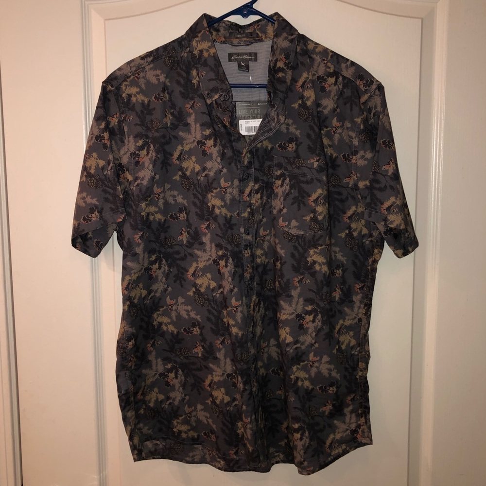 BRAND NEW lightweight button up shirt